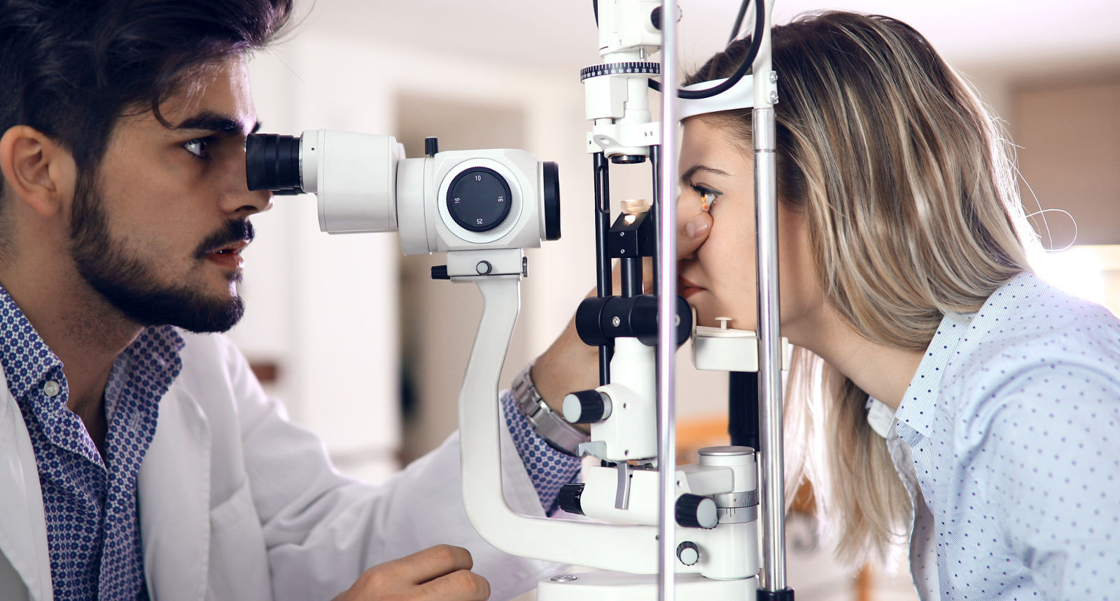 Imagen modelo con astenopia de la Asociación Española de Optometristas Unidos