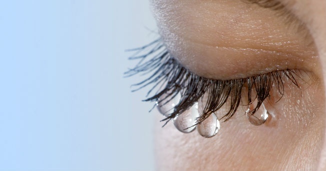 Imagen operación del ojo seco o síndrome del ojo seco de la Asociación Española de Optometristas Unidos