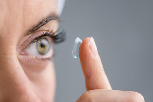 Imagen lentillas para presbicia vista cansada de la Asociación Española de Optometristas Unidos